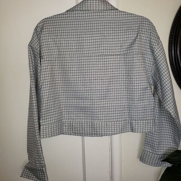 Honey Punch Crop Snap Front Jacket Top - Picture 7 of 7